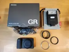 【大幅値下げ中】RICOH GR III HDF 美品 2万円相当のおまけ付き