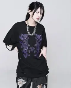 レフレム ドラゴン刺繍 ダメージ加工 オーバーサイズTシャツのサムネイル