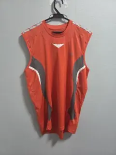 adidas　オレンジ　タンクトップ　スポーツ