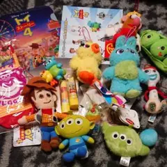 トイストーリー 4  フォーキー ウッディ ぬいぐるみ  劇場 限定