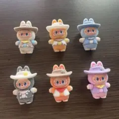 ラブブキーホルダーは6点セット