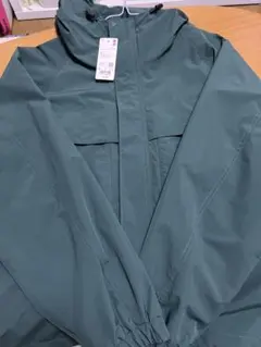 ユニクロ　ウインドプルーフパーカ