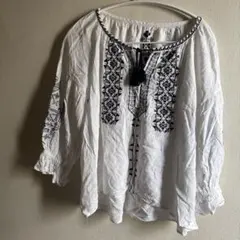 チェニック　白✖️黒刺繍のサムネイル