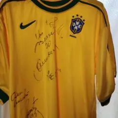【サイン入り&新品タグ付き】ブラジル代表 2000-02ホーム NIKE M サイン入り&新品タグ付き】ブラジル代表 2000-02ホーム NIKE M - メルカリ