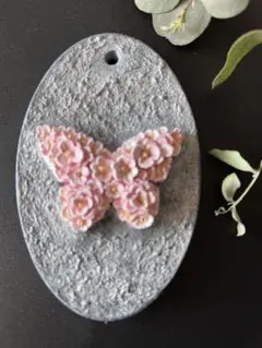 花柄装飾の金属製円形プレート - メルカリ
