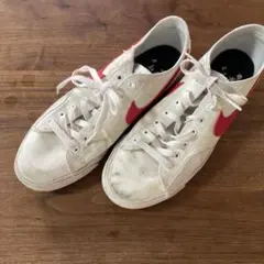 Nike ホワイト/レッド スニーカー