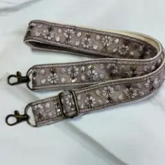 インド刺繍リボンの花柄のくすみ小豆系色のストラップ