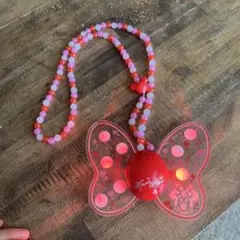ミニーマウスの光るネックレス