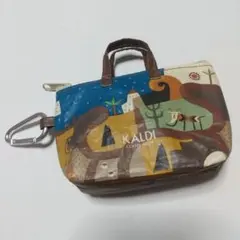 KALDI 伝説柄カラビナ付きミニバッグ カルディ