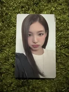 TWICE ナヨン 1万円購入トレカ THIS IS FOR - メルカリ