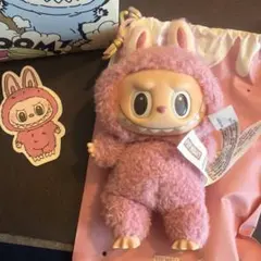 POP MART マカロンラブブ　Lychee Berry ぬいぐるみペンダント