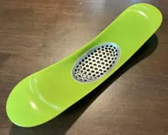 ジョセフジョセフ　にんにく潰しのサムネイル