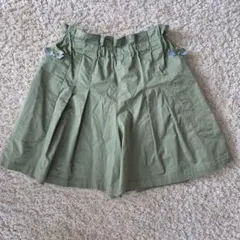 ファミリア　オリーブグリーンショートパンツ 140cm