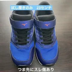 Mizuno 試し履きのみ　スニーカー ベルクロ付き キッズ 23cmのサムネイル