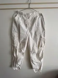 ホワイト カーゴパンツ サイドポケット付き