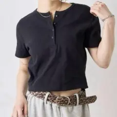 W.W.G ネイビー ボタン付き Tシャツのサムネイル