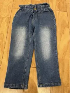 Item thumbnail for item 0143bb3d-82fa-400b-a9e4-72c70e14e236