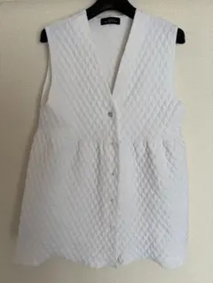 UNITED ARROWS ホワイトキルティング調ベスト