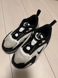 Nike Air スニーカー 未使用靴下付き　19cm
