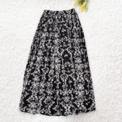 ハニーズ　フレアロングスカート　S 黒　ペイズリー柄　大人カジュアル　着痩せ