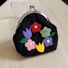 花モチーフ がま口 財布 ブラック