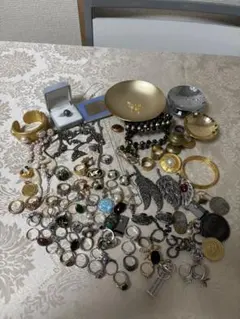 J*a様 遺品整理 アクセサリー まとめ K18WG 刻印 - メルカリ