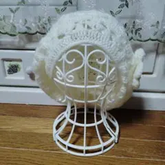 モヘアホワイトニット帽ベレー帽ダーバンヘアバンド 花モチーフ付き