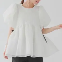 完売 regleam リグリーム パフ バックリボンブラウス - メルカリ