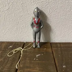 円谷プロ ウルトラマンミニソフビ ペンダント - メルカリ