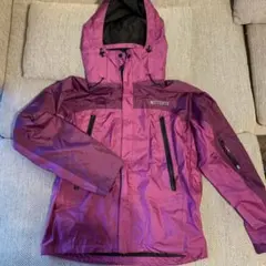 マウンテンパーカー　スキーウェア　防風　防雪　防水
