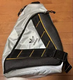 アディダス オリジナルス　ショルダーバック　バックパック　リフレクター仕様