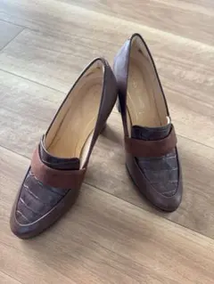 美品 Clarks （クラークス）本革ヒール