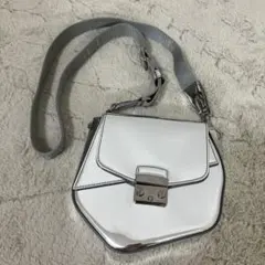 FURLA ショルダーバッグ メタリックシルバーのサムネイル