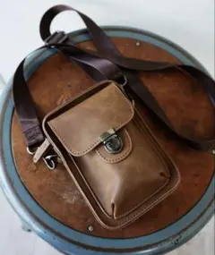 ブラウンレザー　ショルダーバッグ　ポーチ　PUレザー 3way