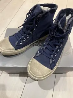 BALENCIAGA PARIS 42のサムネイル