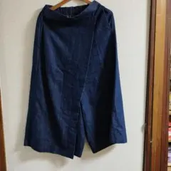 アンティカ　デニムダークブルー ガウチョパンツ ボタン付き