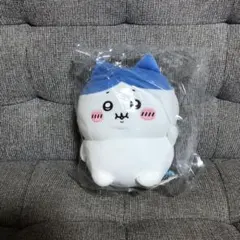 ちいかわ　ぼっちゃり手乗りぬいぐるみ【ハチワレ】