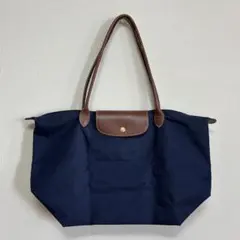 Item thumbnail for item 401dc7cc-e087-4058-ad54-49d26595c2d6