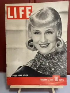 オードリーヘップバーン　表紙　ビンテージ　LIFE誌　1956年　戦争と平和 オードリーヘップバーン 表紙 ビンテージ LIFE誌 1956年 戦争と平和