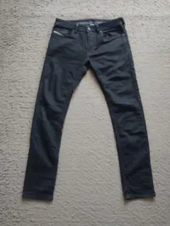 ディーゼル　ジョグジーンズ　THAVAR　デニム　レザー使用　黒　メンズ　W32