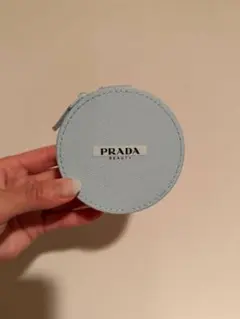 値下げ❗️PRADA BEAUTY クッションファンデ　ケース　新品未使用のサムネイル