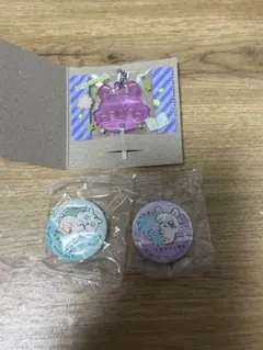 ちいかわ くら寿司缶バッジ2点、モモンガキャンディチャームセット