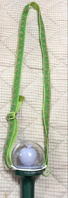 りんご棒ペンライトを首から下げちゃってショルダーストラップグリーン系難あり46