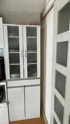 食器棚のサムネイル