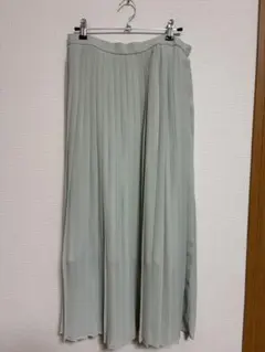 UNIQLOミントグリーン プリーツスカート
