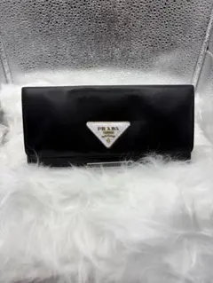 PRADA ブラックレザー 長財布