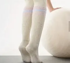 新品✨　当日配送　オフホワイト　ピラティス　五本指ソックス　冬