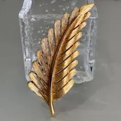 M013 MONET モネ ヴィンテージ ブローチ ゴールドリーフ