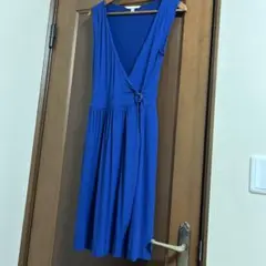 バナナリパブリック　青いノースリーブワンピース