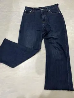 アベイル　インディゴブルー デニムパンツ カットオフのサムネイル